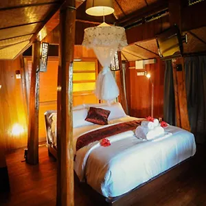 Malihom Private Estate , Balik Pulau Ma­lay­sia